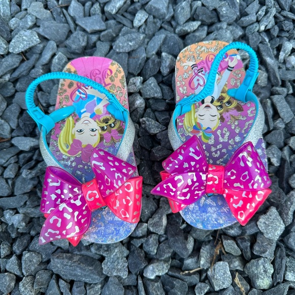 Jojo Siwa Sandals‎ Size 7/8 - Picture 1 of 2